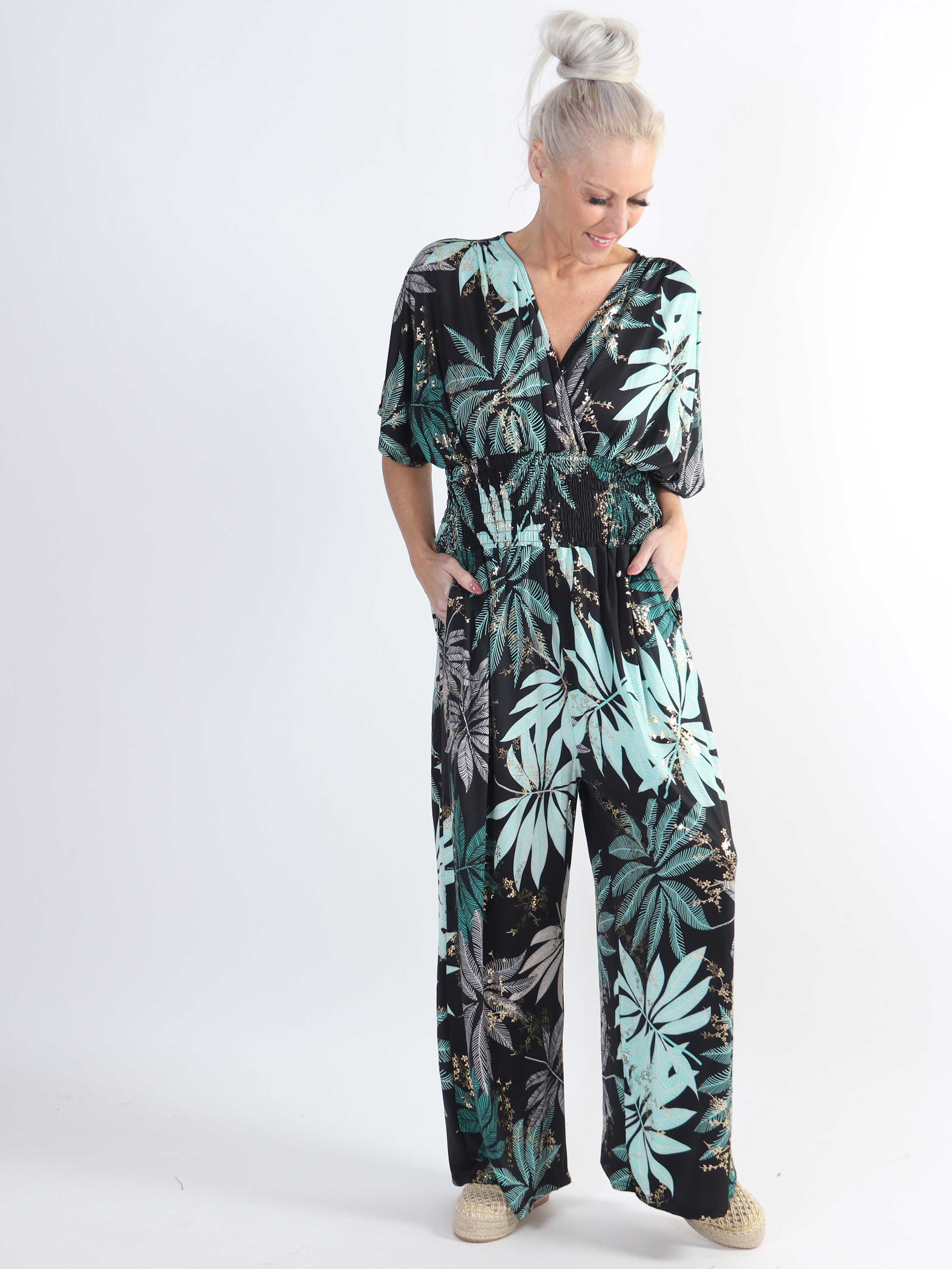 Pams Multi Leaf Jumpsuit - Elastisk plus size buksedragt med bladmønster